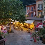 Aquazzurra & Hotel 4*