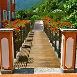 Hotel Aquazzurra & 4*