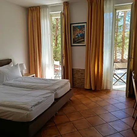 Hotel Aquazzurra &