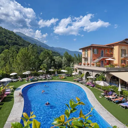 Aquazzurra & Hotel 4*