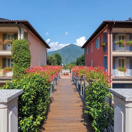 Aquazzurra & Otel 4*
