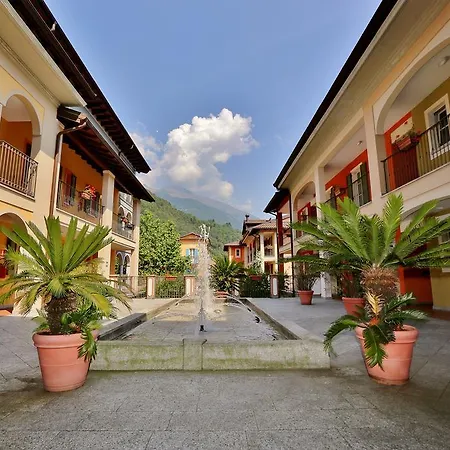 Hotel Aquazzurra & 4*